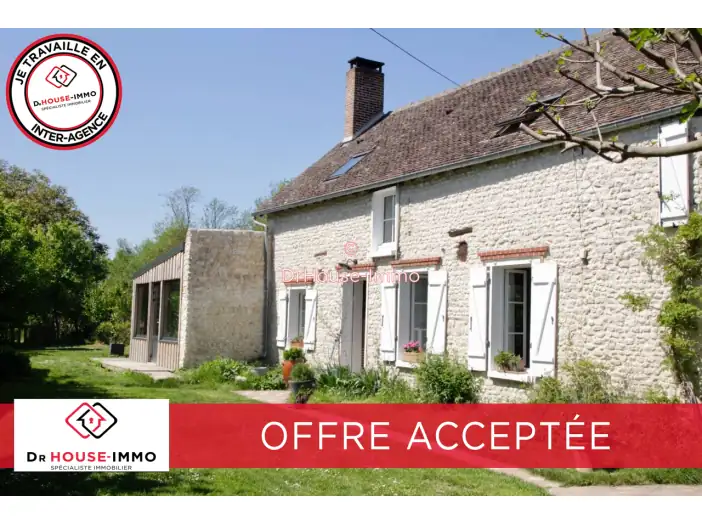 Maison 9 pièces de 225 m² - Sceaux-du-Gâtinais (45490)