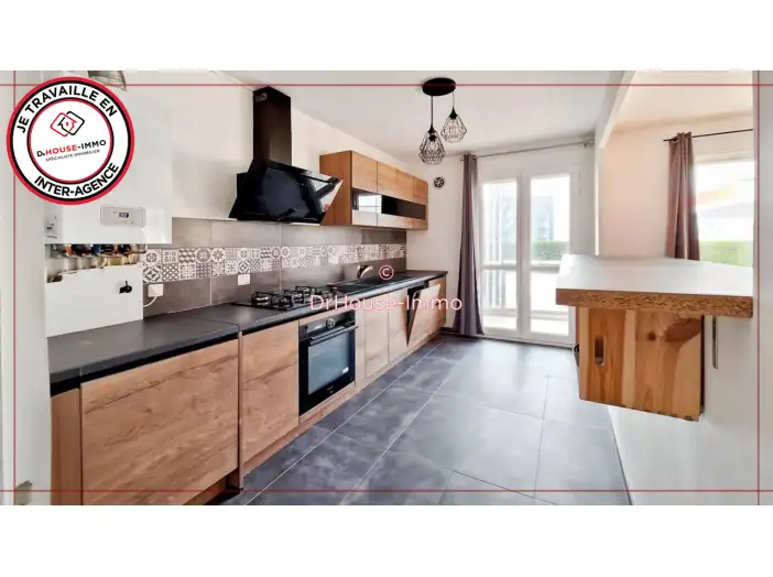 Appartement 3 pièces de 78 m² - Villefranche-sur-Saône (69400)