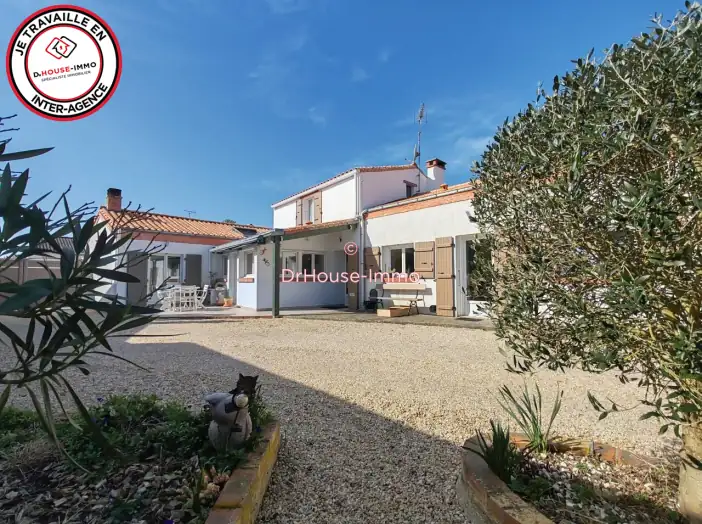 Maison 5 pièces de 163 m² - Grues (85580)