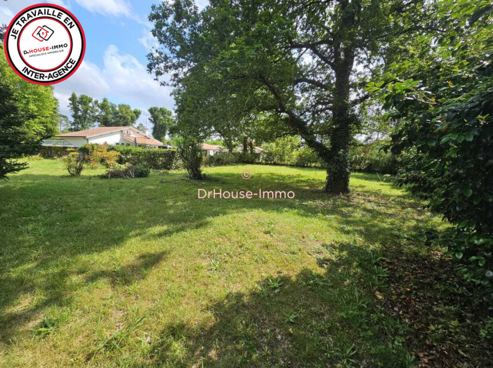 Terrain de 800m²