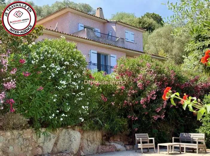 Maison 6 pièces de 150 m² - Porto-Vecchio (20137)