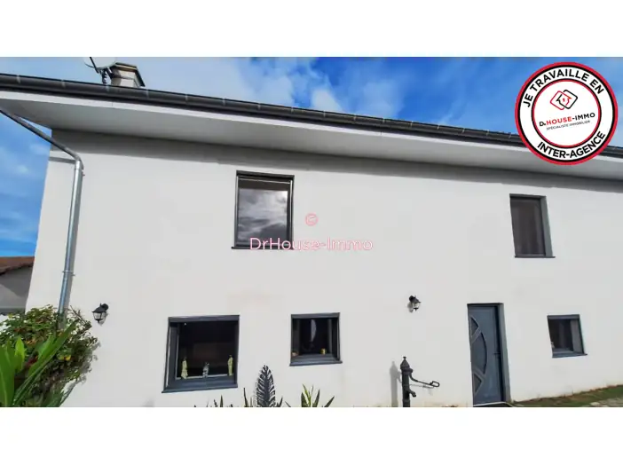 Maison 5 pièces de 143 m² - Misérieux (01600)