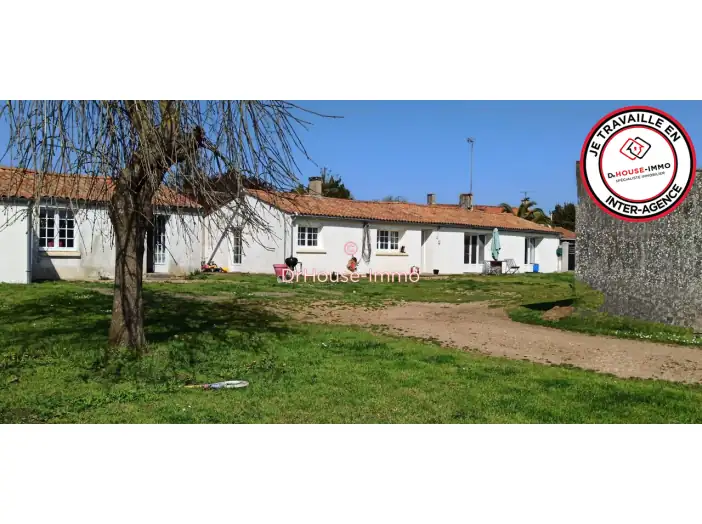 Maison 8 pièces de 180 m² - Saint-Benoist-sur-Mer (85540)