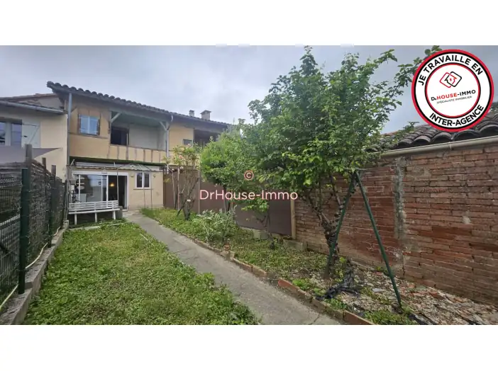 Maison 5 pièces de 187 m² - Beaumont-de-Lomagne (82500)