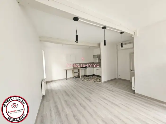 Immeuble 6 pièces de 61 m² - Blaye (33390)