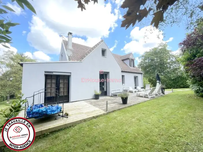 Maison 5 pièces de 130 m² - Savigny-sur-Clairis (89150)