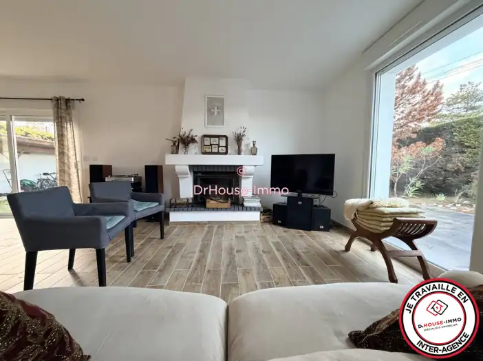 Maison 4 pièces de 121 m² - Saint-Loubès (33450)