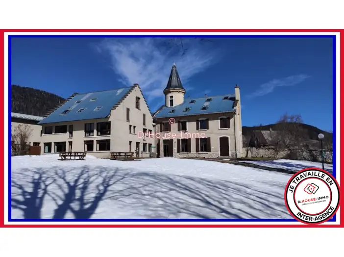 Immeuble mixte 33 pièces de 715 m² - Autrans (38880)