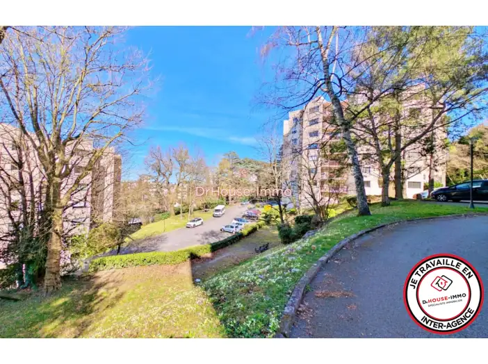 Appartement 2 pièces de 78 m² - Saint-Étienne (42100)