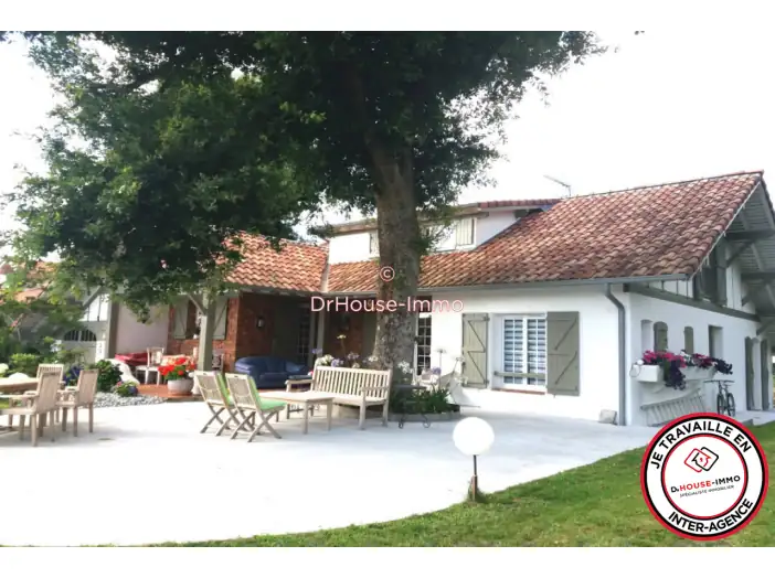 Maison 6 pièces de 145 m² - Saint-Vincent-de-Tyrosse (40230)