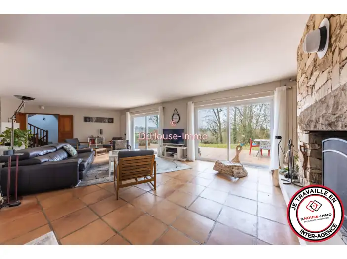 Maison 8 pièces de 212 m² - Septeuil (78790)