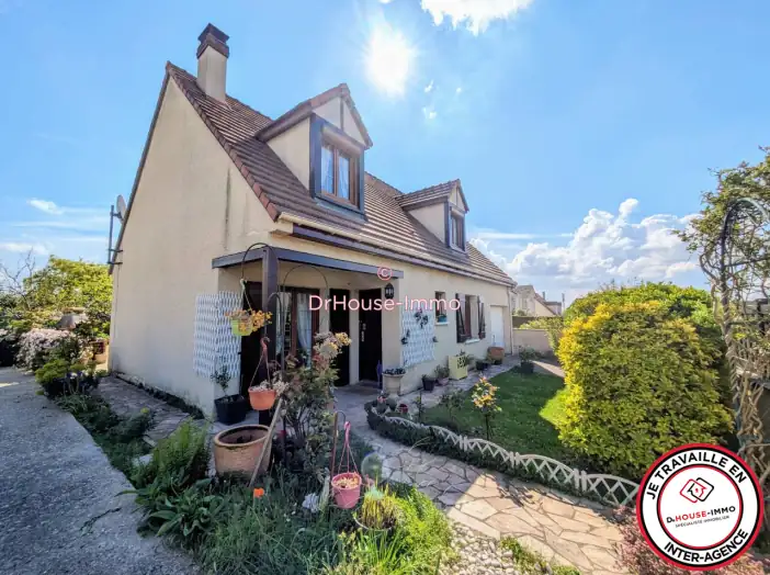 Maison 6 pièces de 119 m² - Chanteloup-les-Vignes (78570)