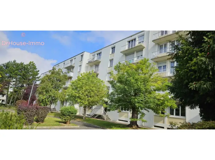 Appartement 5 pièces de 89 m² - Saint-André-les-Vergers (10120)