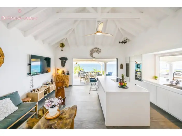 Maison 7 pièces de 161 m² - Saint-Martin (97150)