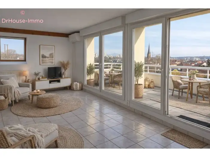 Appartement 5 pièces de 142 m² - Mulhouse (68200)