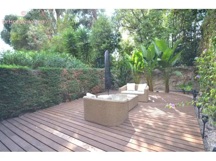 Appartement 3 pièces de 80 m² - Cannes (06150)