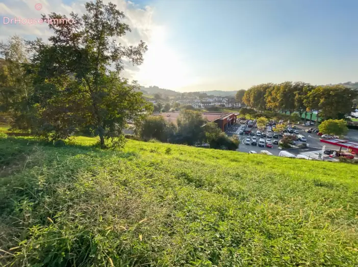 Terrain de 744 m² - Hasparren (64240)