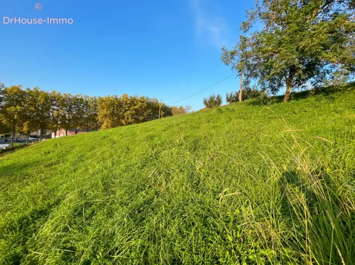 Terrain de 744 m² - Hasparren (64240)