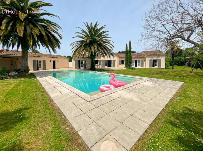 Maison de 180m² - 6 pièces