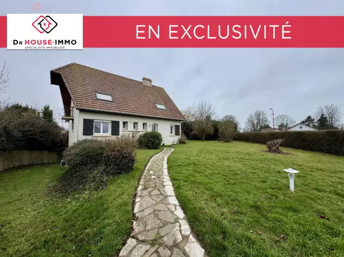 Maison 7 pièces de 157 m² - Petit-Caux (76630)