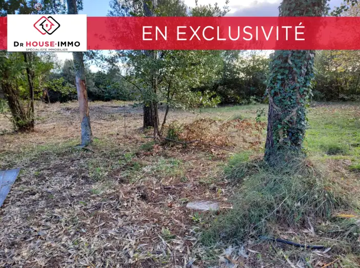 Terrain de 1 300 m² - Saint-Julien-les-Rosiers (30340)