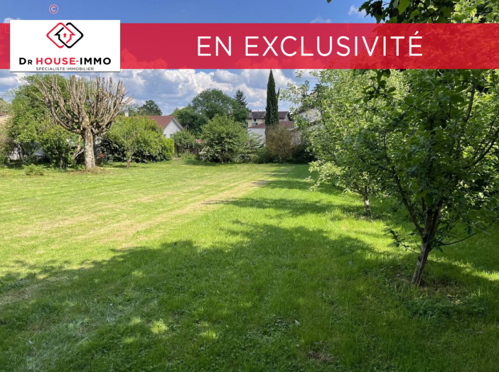 Terrain de 746m²