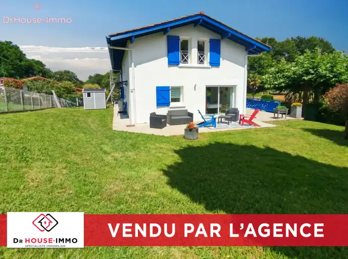 Appartement 5 pièces de 106 m² - Mouguerre (64990)