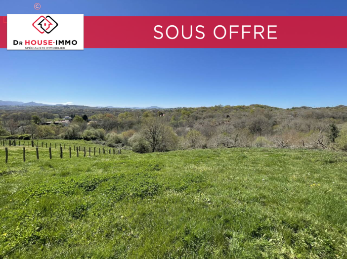 Terrain de 900m²