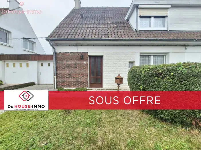 Maison 5 pièces de 94 m² - Aire-sur-la-Lys (62120)