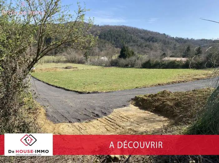 Terrain de 10 136 m² - Manses (09500)