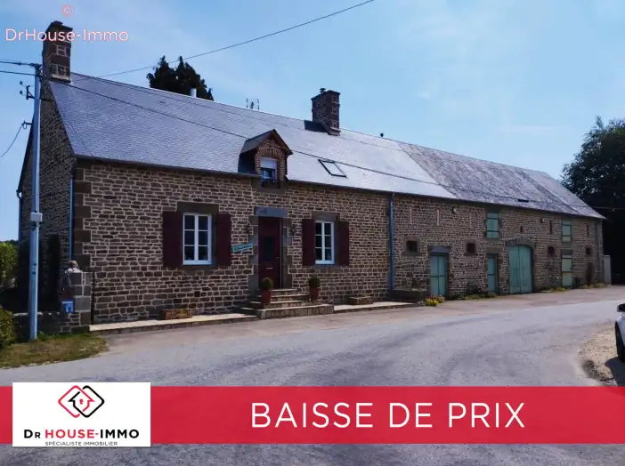 Maison 6 pièces de 147 m² - Saint-Aubin-Fosse-Louvain (53120)