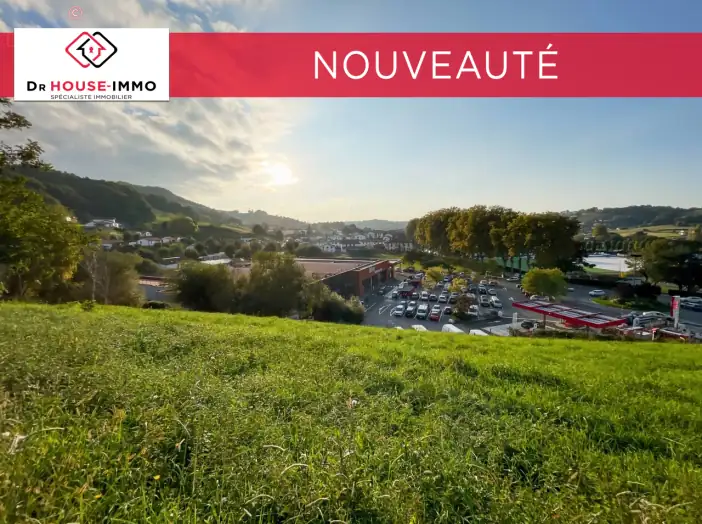 Terrain de 744 m² - Hasparren (64240)