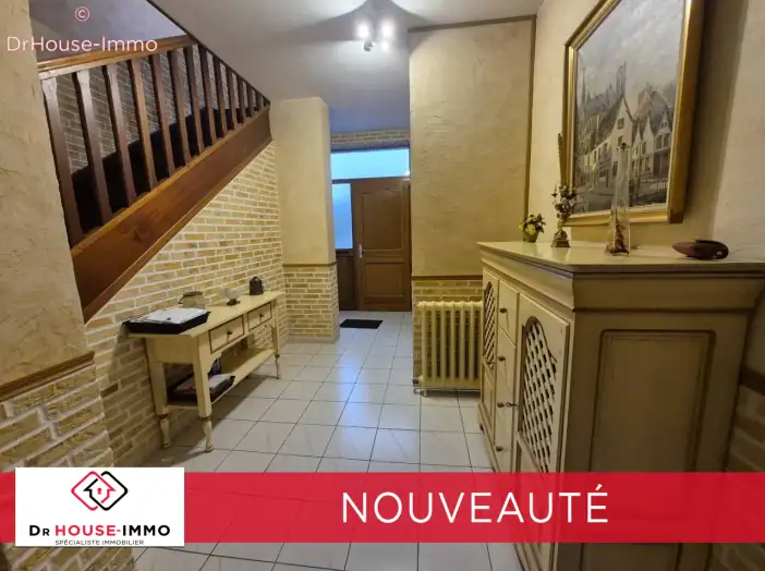 Maison 6 pièces de 255 m² - Isbergues (62330)