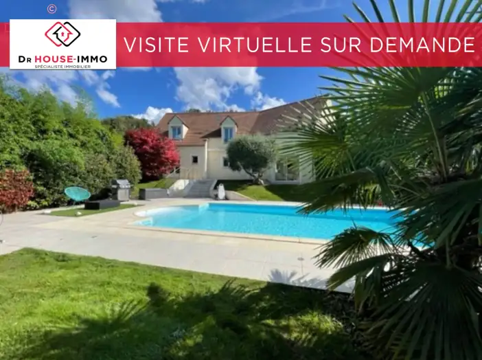 Maison 8 pièces de 260 m² - Saint-Pierre-lès-Nemours (77140)
