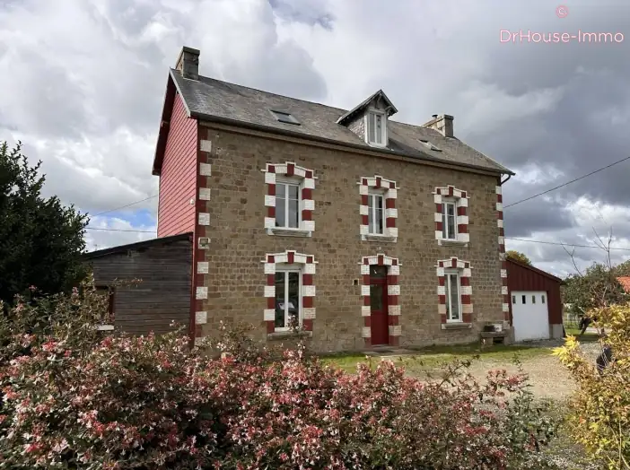 Maison 8 pièces de 147 m² - Vire Normandie (14500)