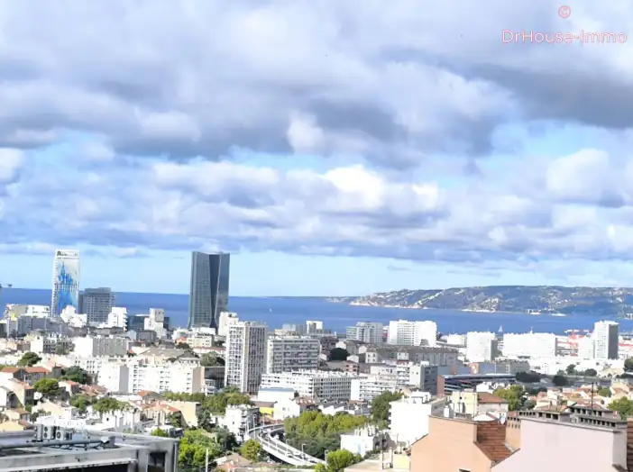 Appartement 5 pièces de 96 m² - Marseille (13004)