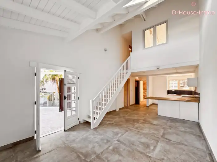 Maison 4 pièces de 98 m² - Saint-Martin (97150)