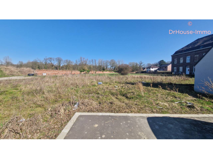 Terrain de 710m²