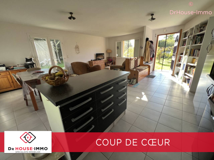 Maison 5 pièces de 97 m² - Sainte-Sévère (16200)