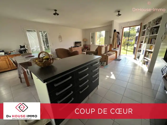 Maison 5 pièces de 97 m² - Sainte-Sévère (16200)