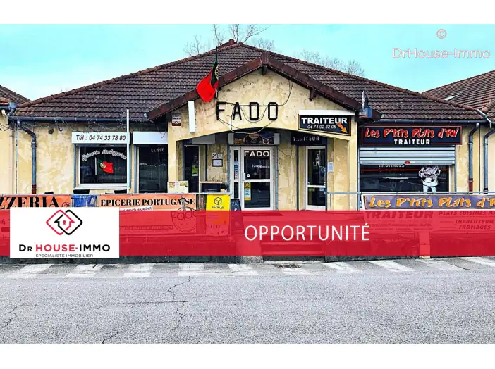 Immeuble commercial 3 pièces de 350 m² - Soleymieu (38460)