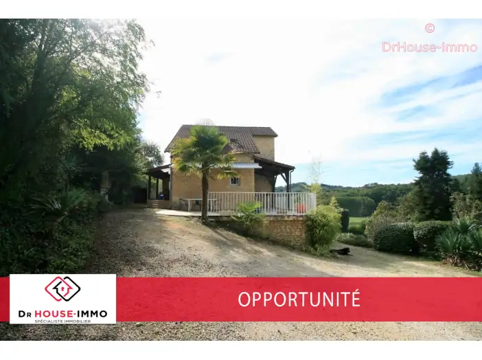 Maison 6 pièces de 110 m² - Saint-Léon-sur-Vézère (24290)