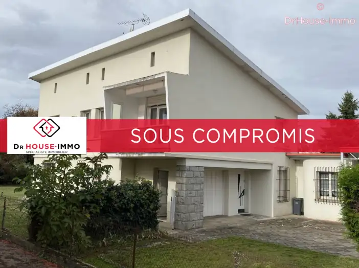 Maison 12 pièces de 190 m² - Pamiers (09100)