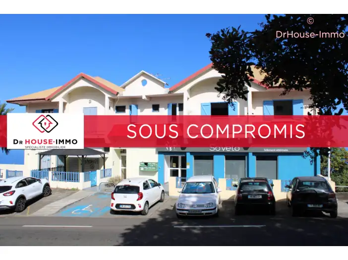 Commerce 4 pièces de 95 m² - Avirons (97425)