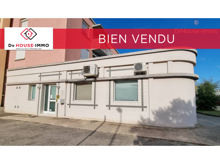 Commerce de 165m² - 9 pièces