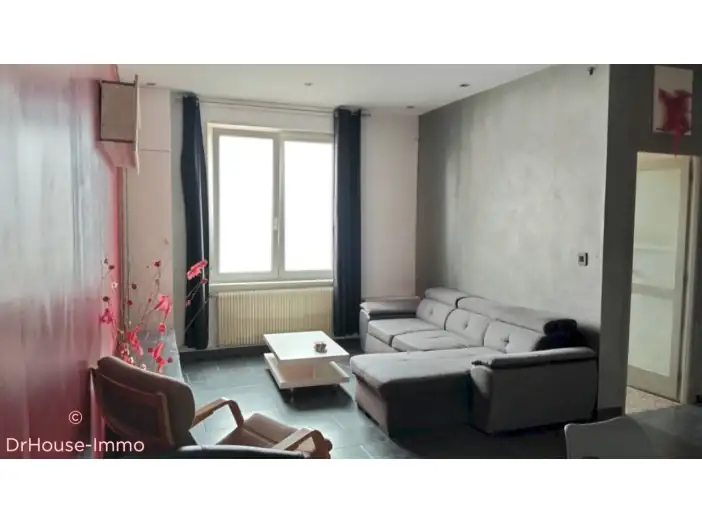 Maison 4 pièces de 90 m² - Roubaix (59100)