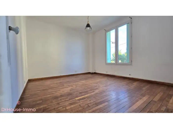 Appartement 2 pièces de 48 m² - Le Bourget (93350)