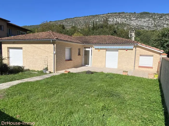 Maison 6 pièces de 132 m² - Foix (09000)