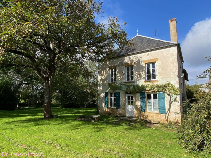 Maison 6 pièces de 186 m² - Saint-Père (89450)