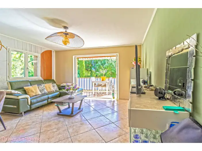 Appartement 4 pièces de 86 m² - Cavalaire-sur-Mer (83240)